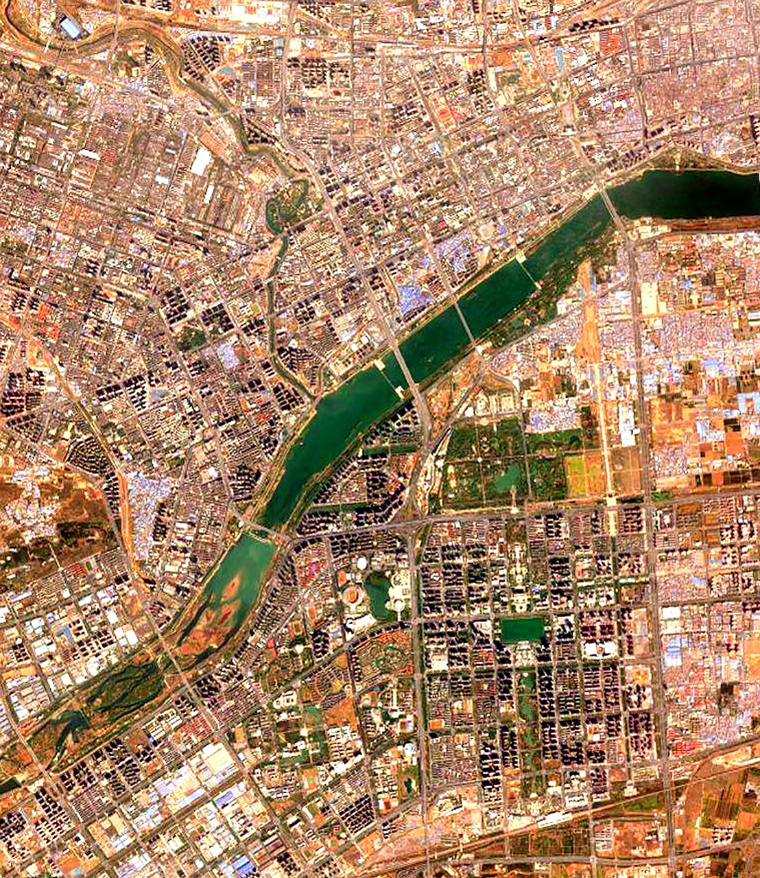 29) 2023年3月29日拍摄的卫星影像图片,河南省洛阳市;原为九朝古都的