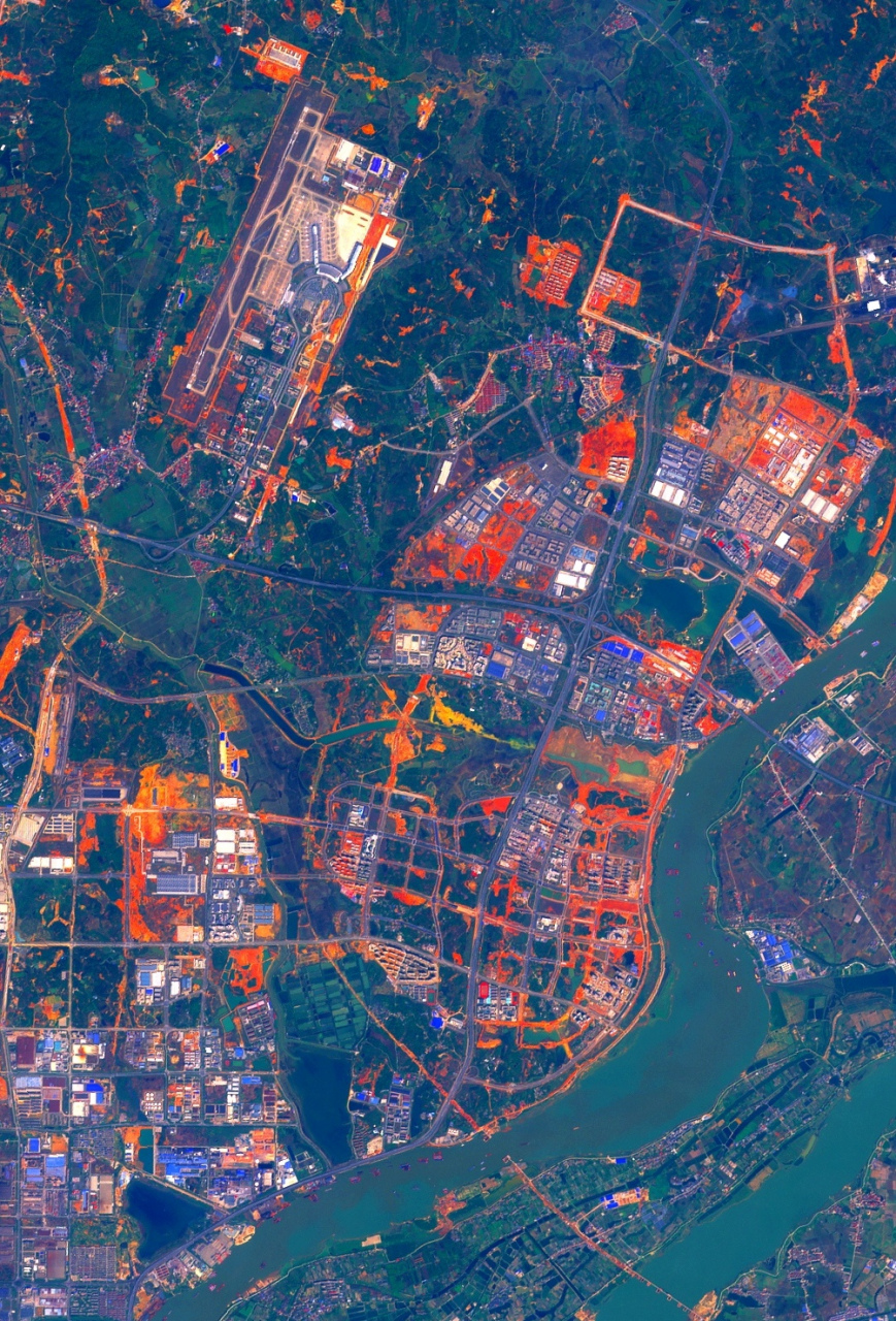 2023年4月份拍摄的卫星图片,江西省南昌市的两座机场