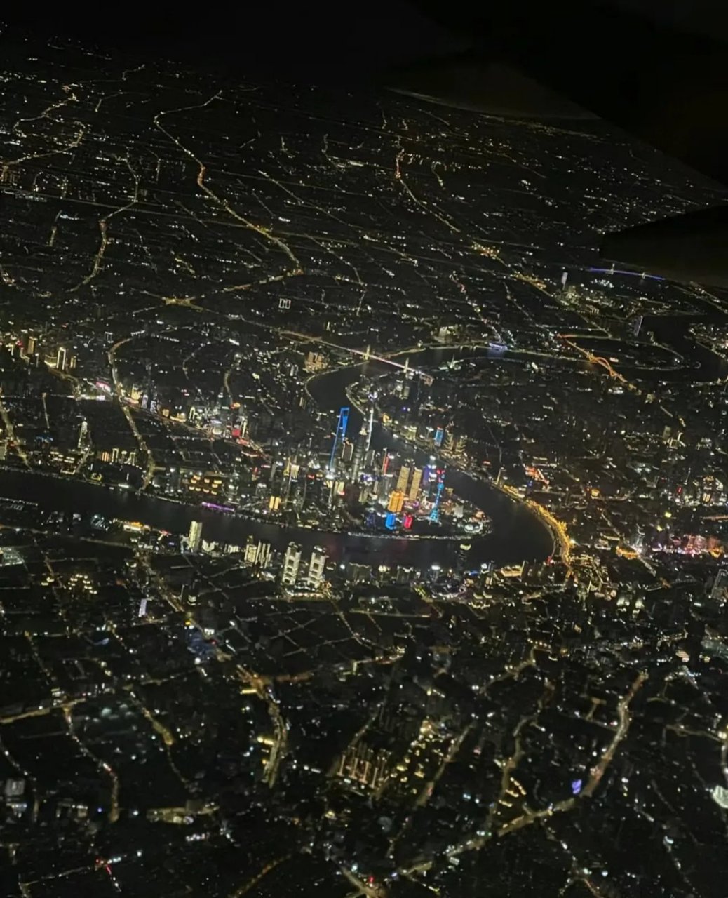 上海陆角嘴夜景航拍图!