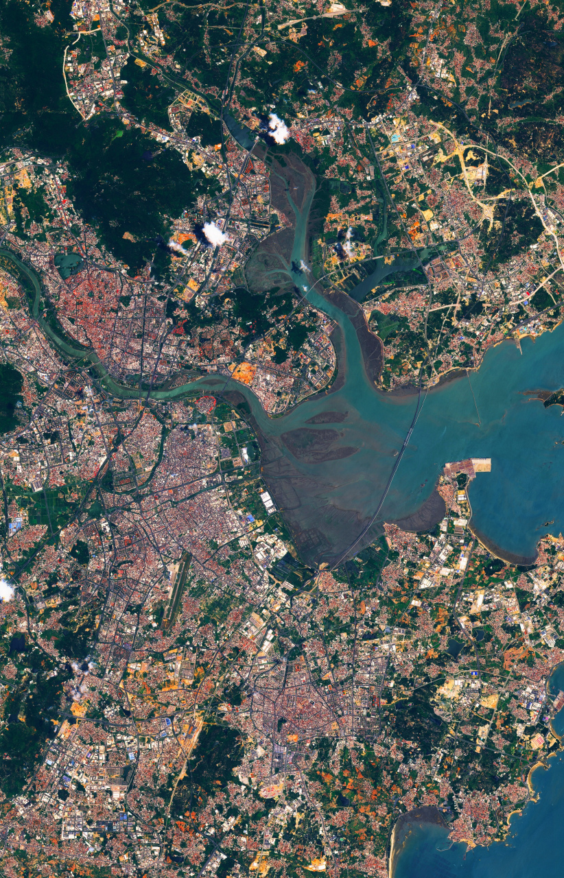 12) 2023年7月12日最新拍摄的卫星地图影像,中国福建省泉州—晋江