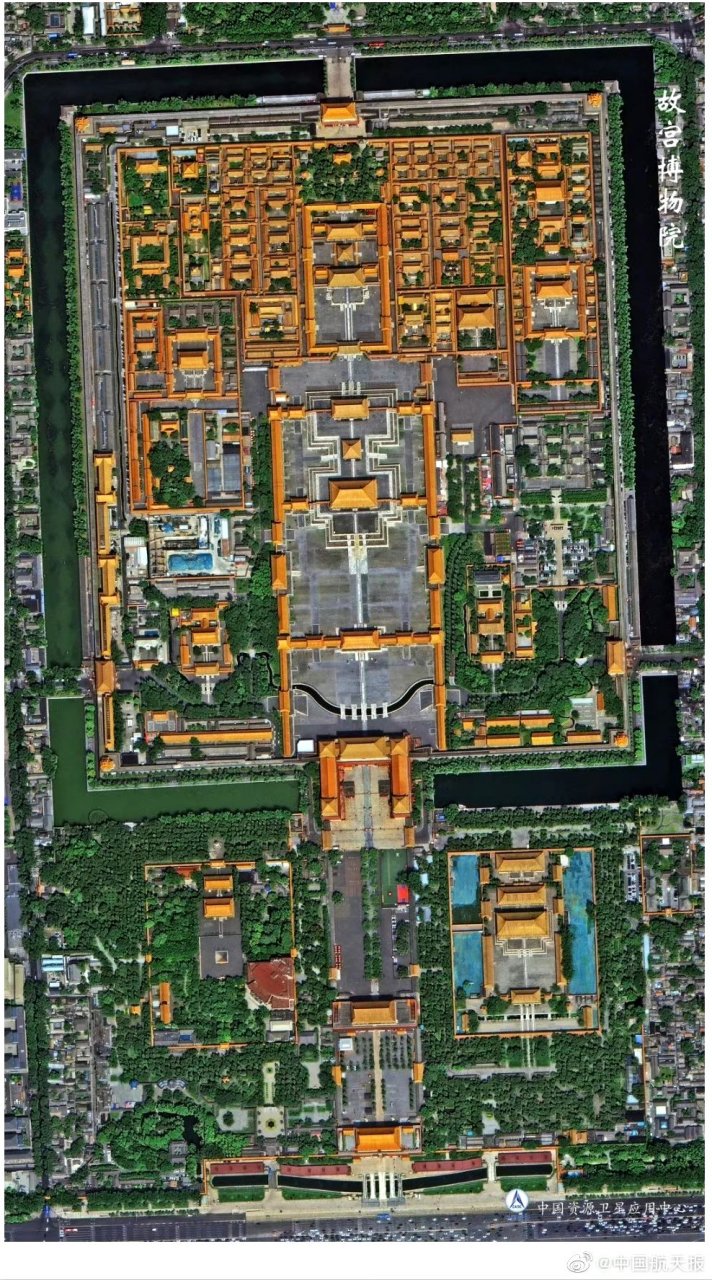 北京著名的愽物馆最近卫星图(6) 依次为故宫愽物院,中国科技馆,中国