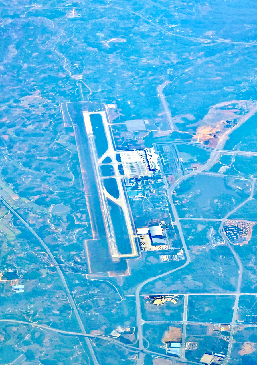 湖北省宜昌三峡机场航拍图(5.