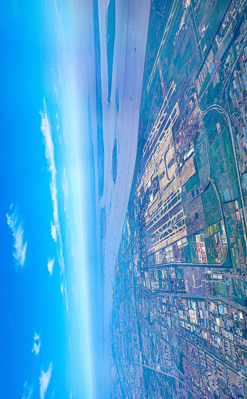 15) 空中俯瞰上海虹桥国际机场icon,图像非常清晰且视角完整,拍摄于5