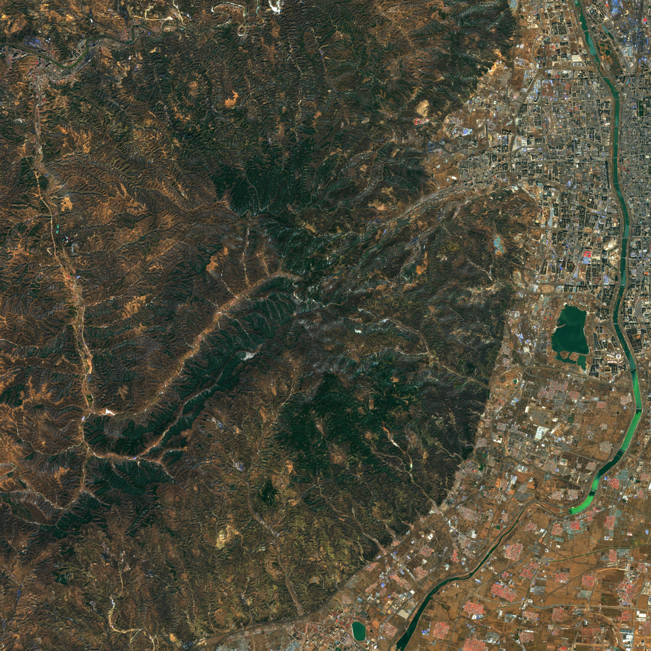 山西省太原市最近卫星影像图(3-4) 2023年3-4月间拍摄的卫星影像图