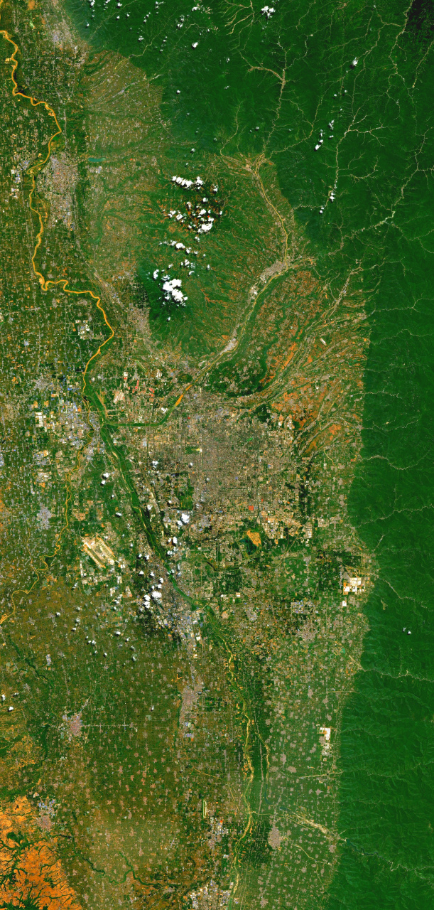 陕西省关中平原-西安市最近卫星图(8) 2023年8月初卫星影像图片.