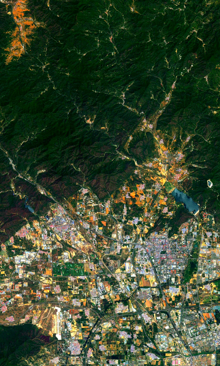 22) 2023年6月22日卫星影像图片,北京市昌平区(十三陵—八达岭)