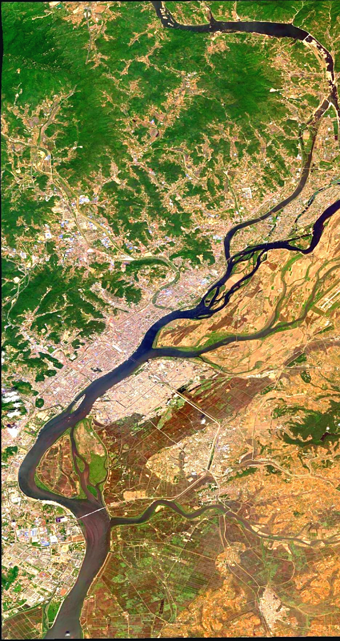 15) 2023年6月15日卫星影像图片,辽宁省地级市—丹东市(旋转观看)