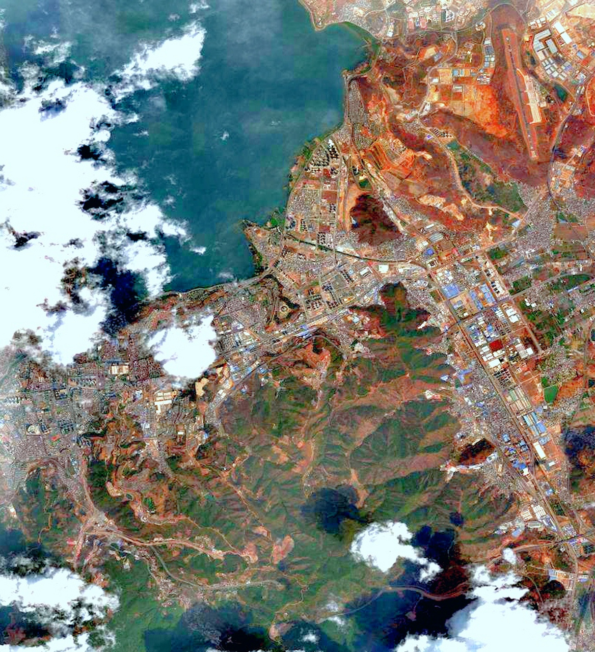 云南省大理市最近卫星影像图(4) 2023年4月份拍摄的卫星影像图,云南省