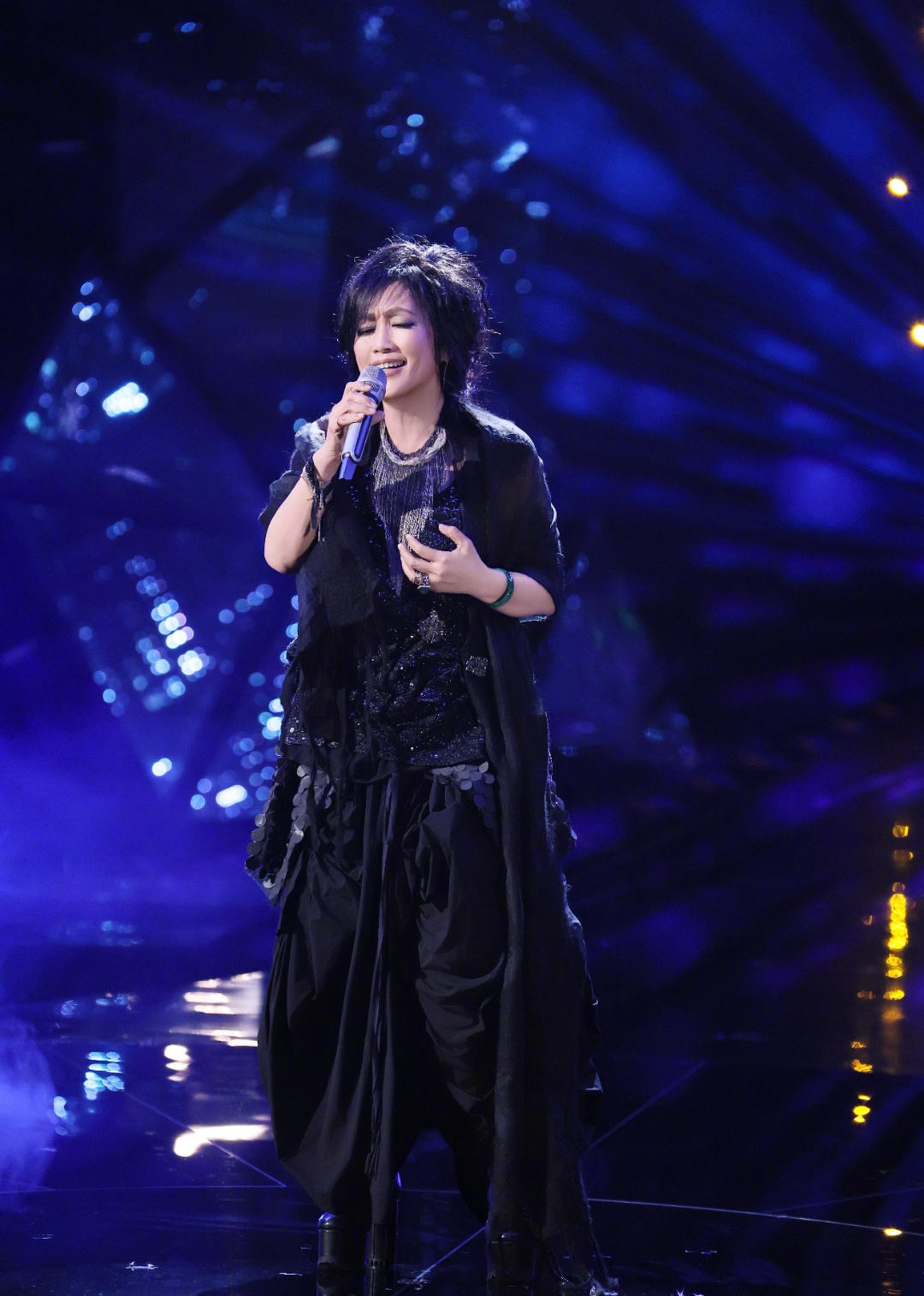 67岁的齐豫,这个状态真是秒了,一开口感觉我整个房间被星光填满