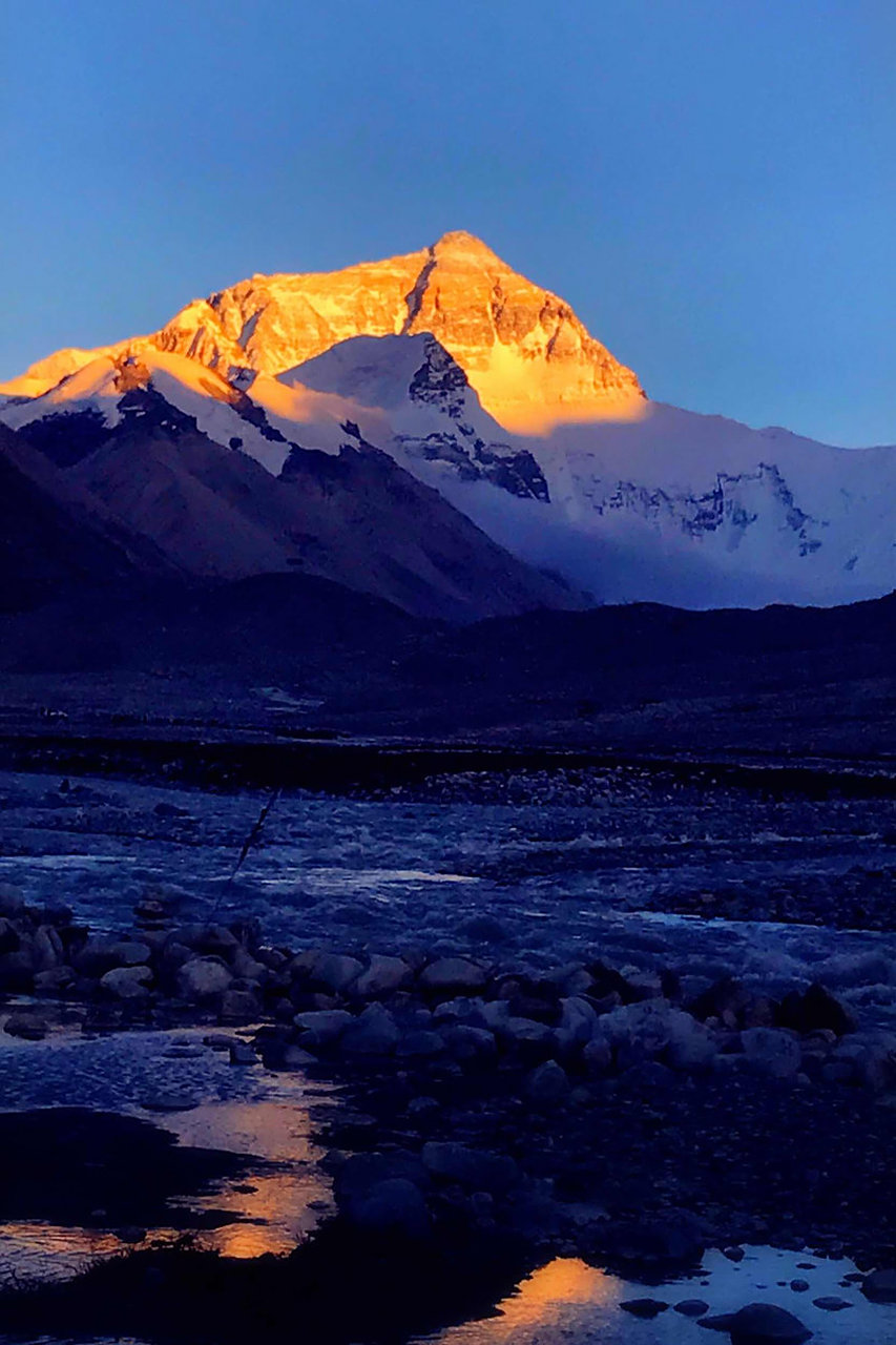 看见光 ,追随光, 成为光, 发散光. 愿我们各自发光 ,顶峰相见!