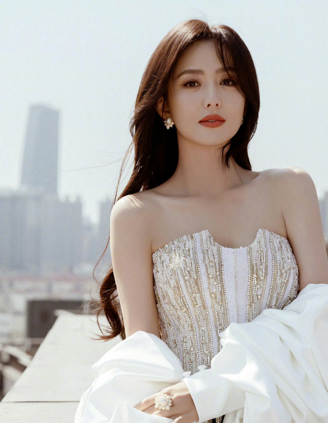 电影《眨眨眼》(原名《快递小哥也疯狂》) 主演:佟丽娅,王皓,王智