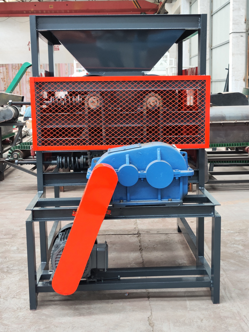 实体厂家:易拉罐压扁机,型号齐全.