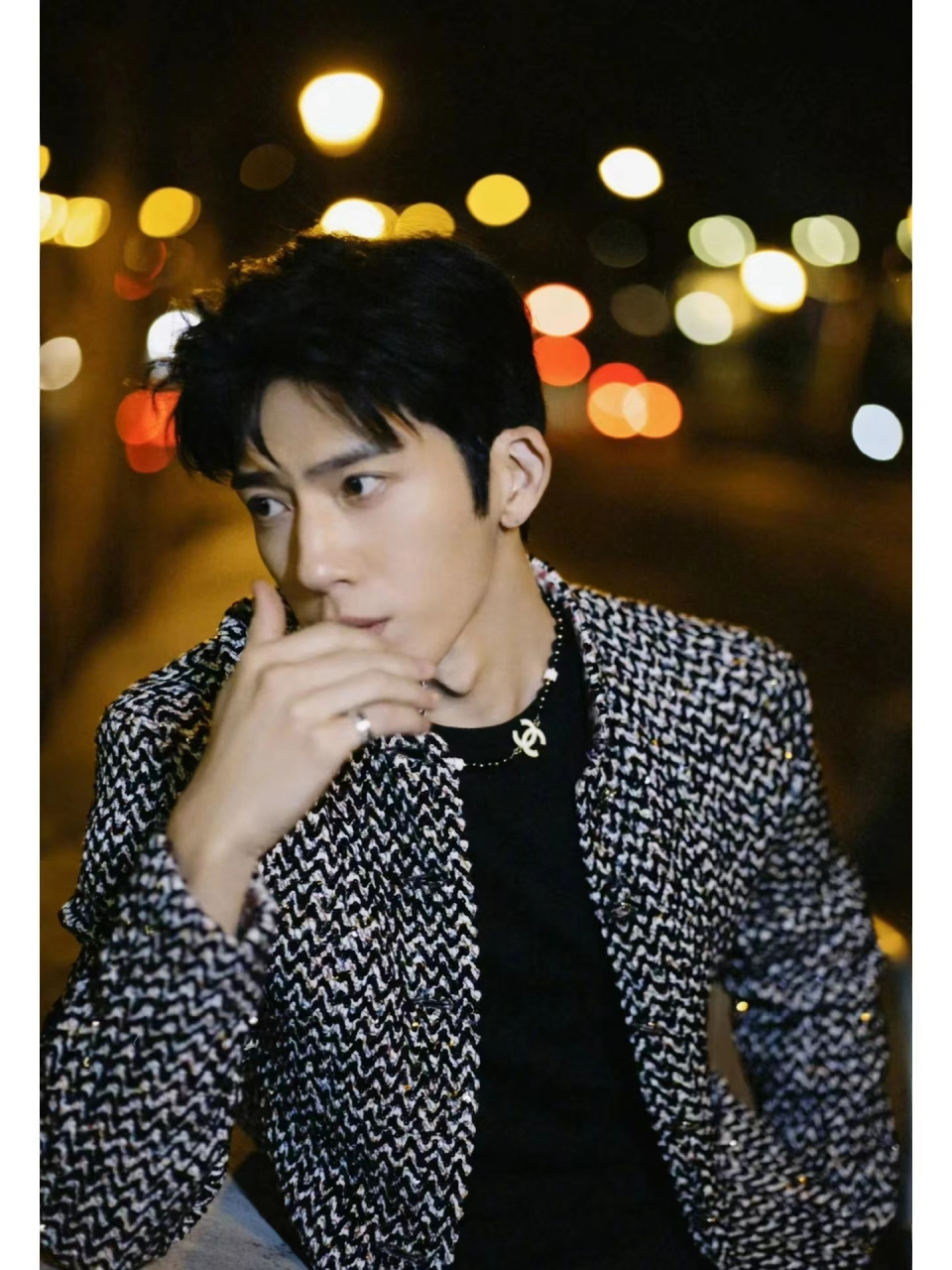 1,乔欣她现在无男友,而且即便谈也不会再想着公开了  2,c姓女星私下喝