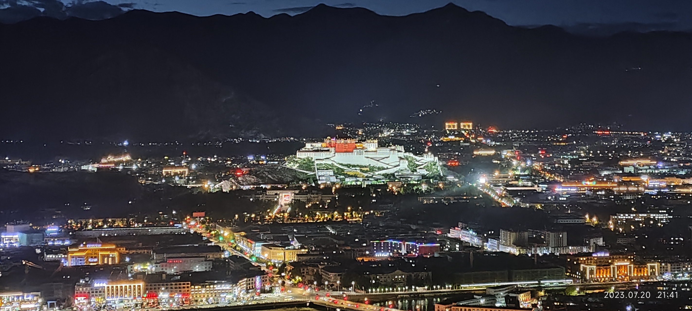 今天拉萨阴转小雨,从拉萨到日喀则骑了250多公里