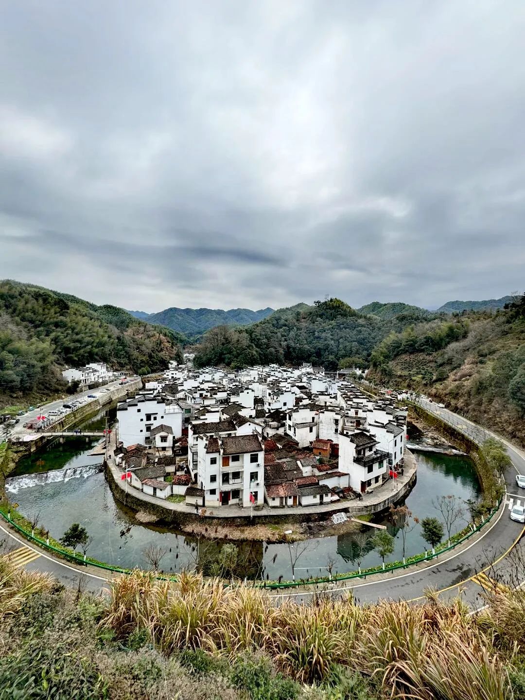 中国最圆的村庄菊径村图片