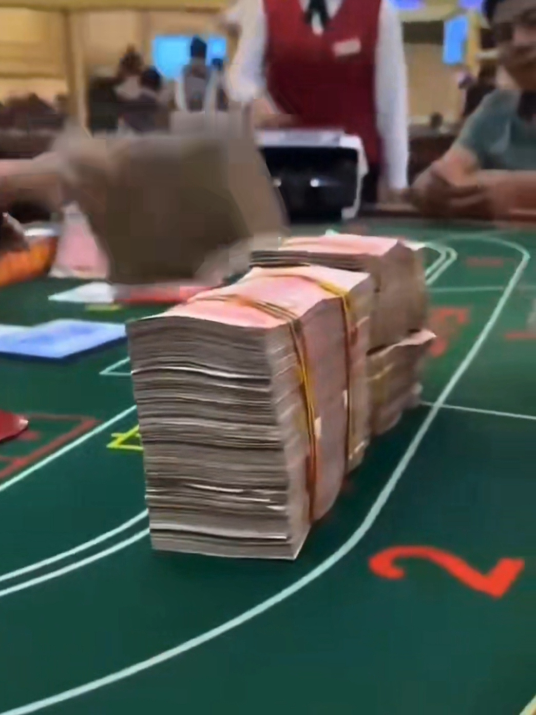 刚刚小赌怡情,又赢了一笔,哈哈!