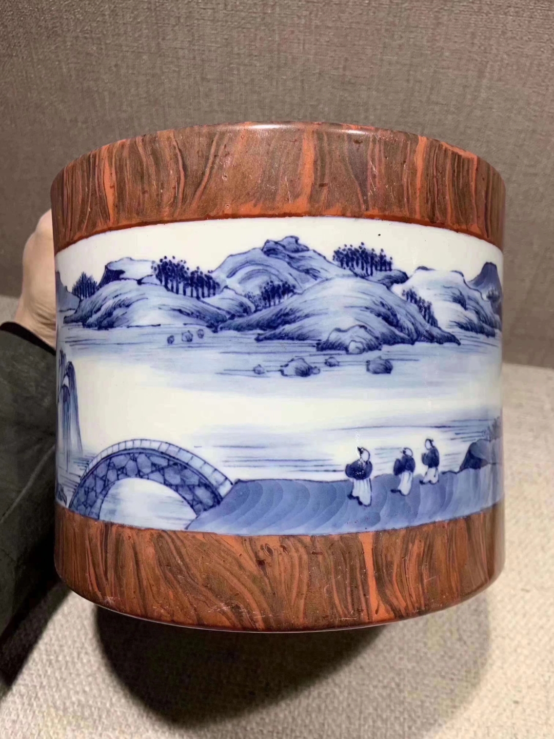 清中期木纹青花山水笔筒 高14.8口径19,全品完整