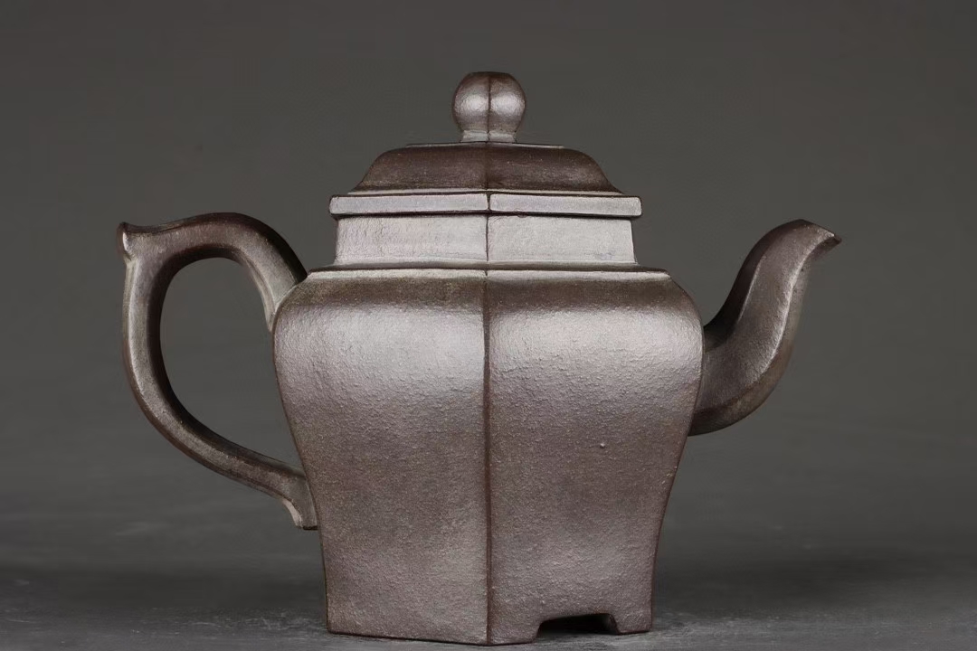 六方宫灯紫砂壶 款识:王南林 清代 高 4.3×18.3cm