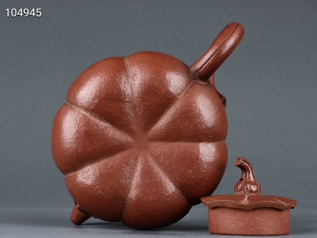 仿生器南瓜紫砂壶 款识:陈鸣远 清代 高 9.8×19cm