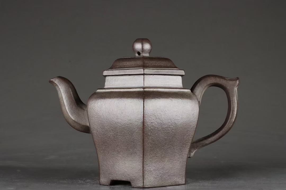 六方宫灯紫砂壶 款识:王南林 清代 高 4.3×18.3cm