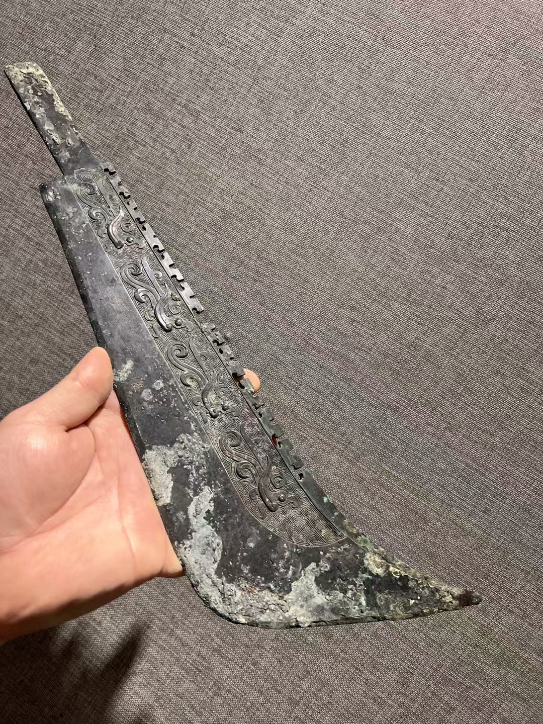 青铜刀 这把古剑历经岁月,依然锋利无比,真是宝刀未老啊!