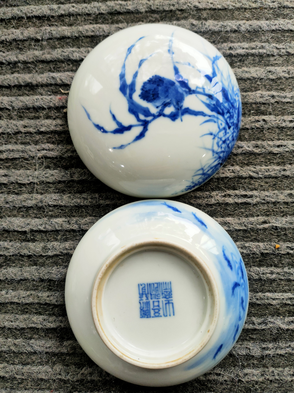 愿闻吾过之斋款 王步青花花鸟印泥盒 尺寸:高5.8cm口10cm足6cm