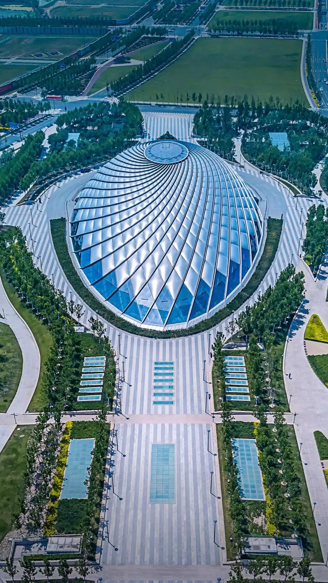 在这个伟大的国庆节,我想向祖国表达我的深深祝福