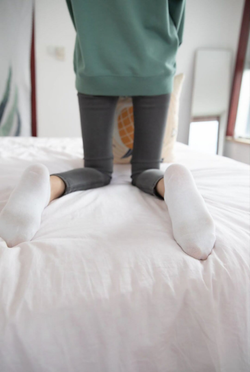 为什么白袜子这么容易脏呢