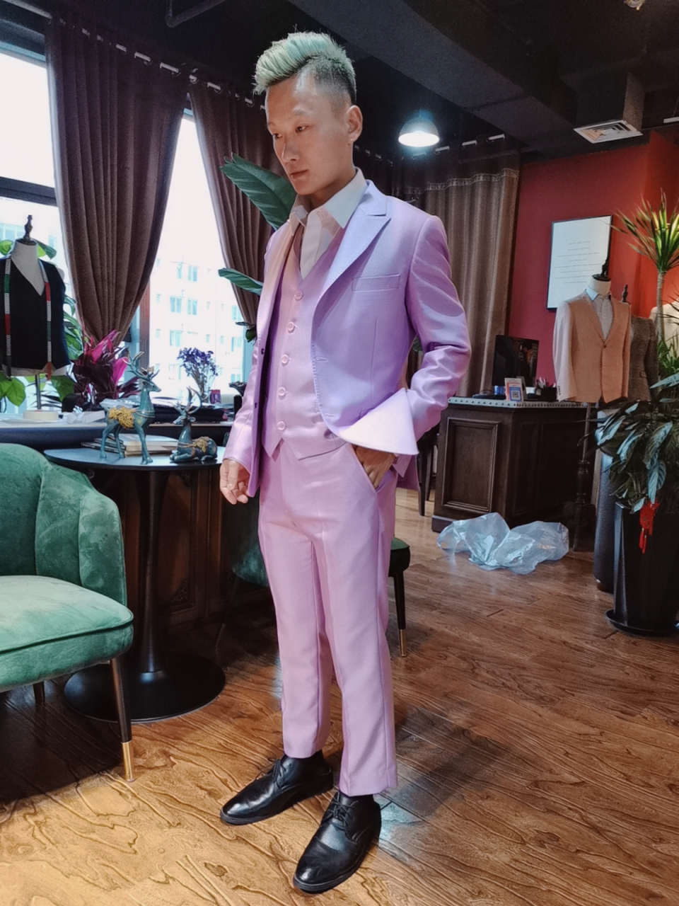 真的只有我觉得他这套衣服穿起来很像贝根明吗[滑稽#孤岛惊魂