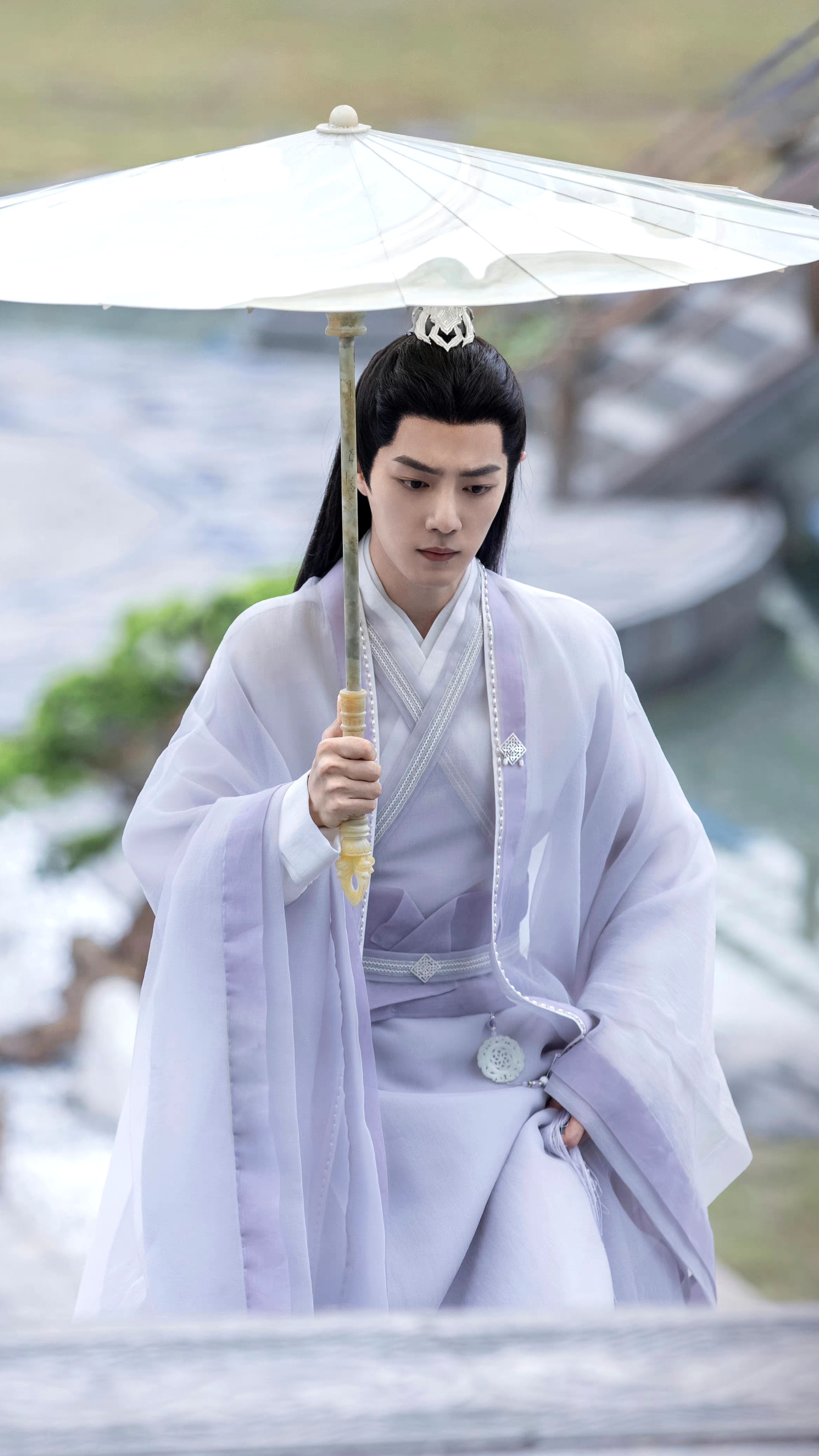 肖战 × 玉骨遥时影  时影大神官,天人之姿,端庄威仪.