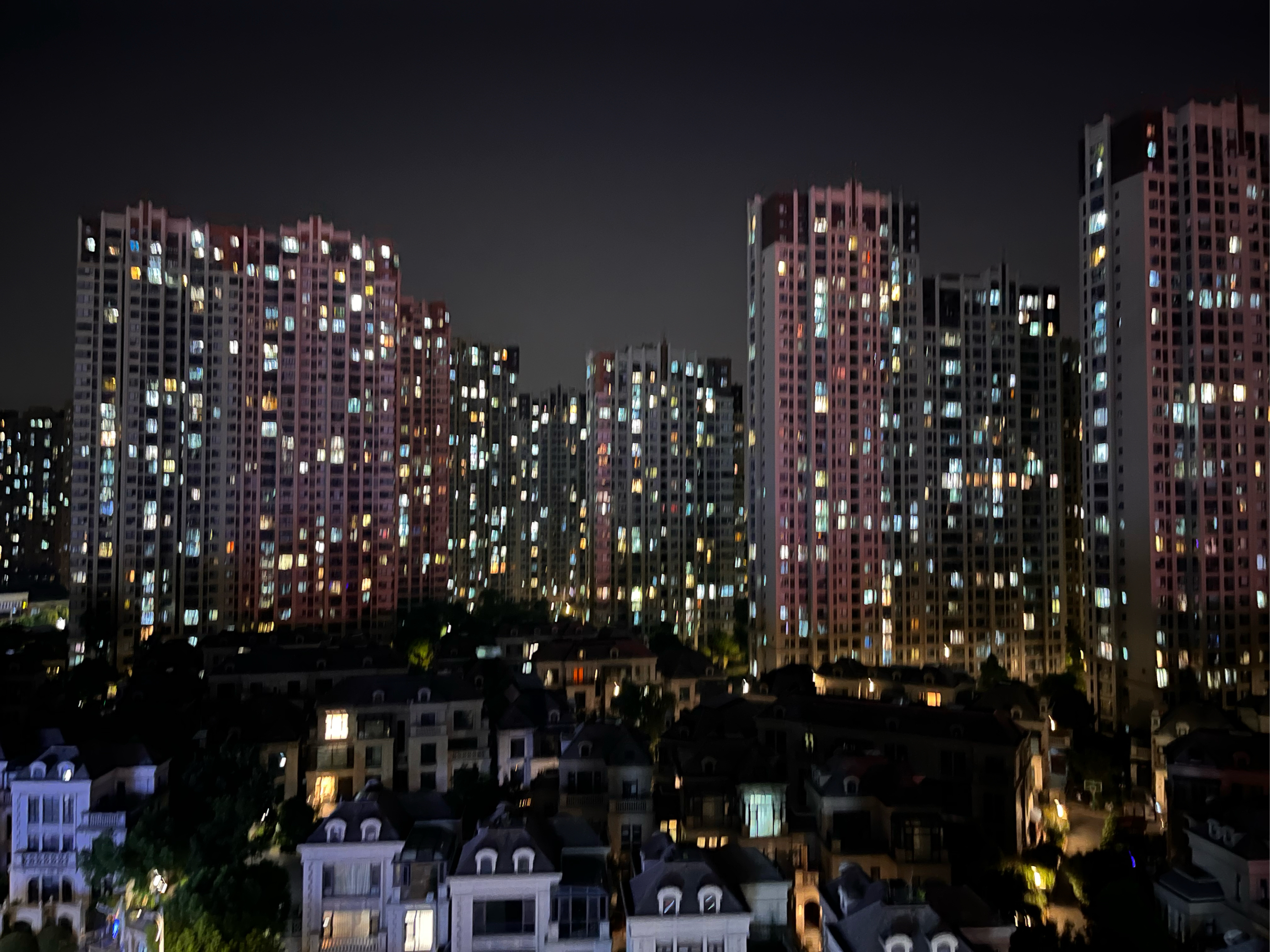 高层住宅夜景效果图图片