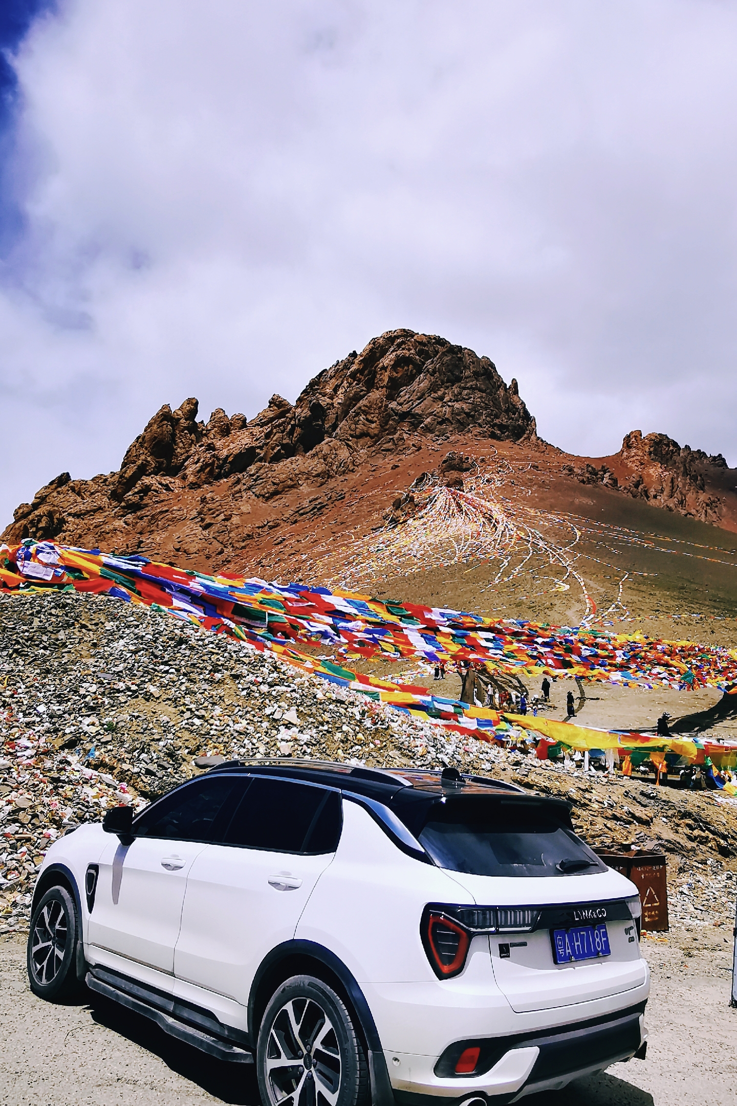 5190米的那根拉山垭口,是拉萨当雄县往纳木错的必经之路,也是这段自驾