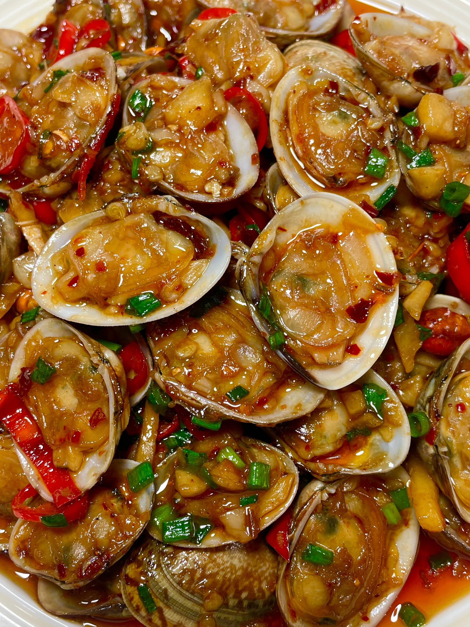 家常爆炒花甲鲜嫩多汁 超级好吃