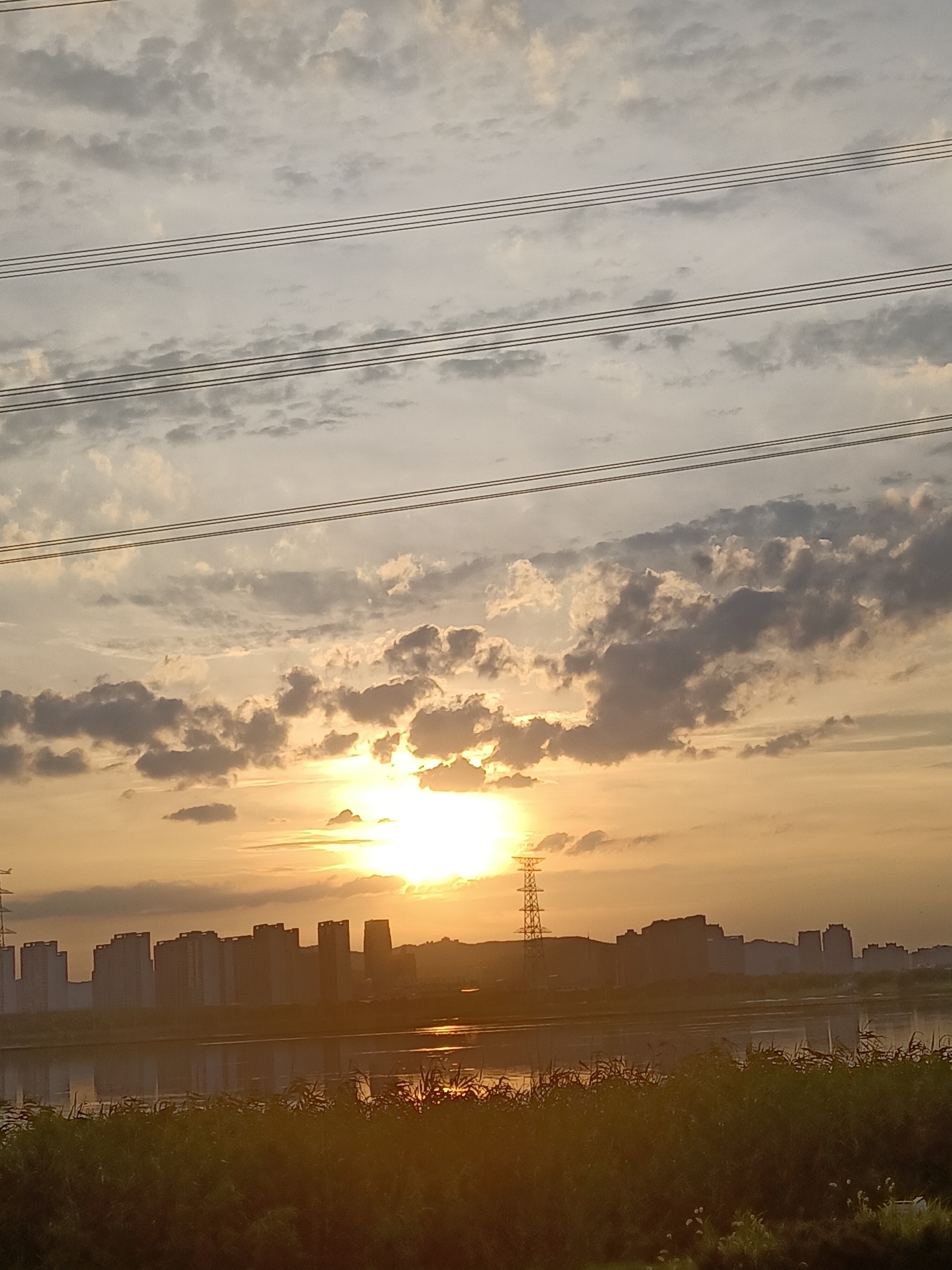 夕阳无限好只是近黄昏图片