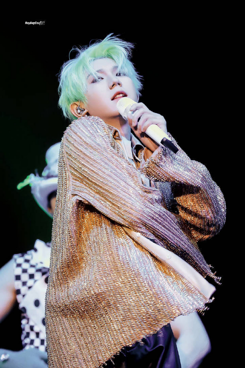 王源今晚演唱会神图,这个状态如何?