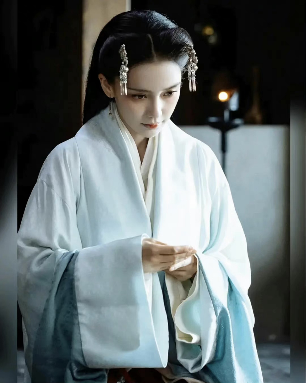 网友热议:自《摩天大楼》以后,angelababy杨颖几乎每部剧的哭戏都有