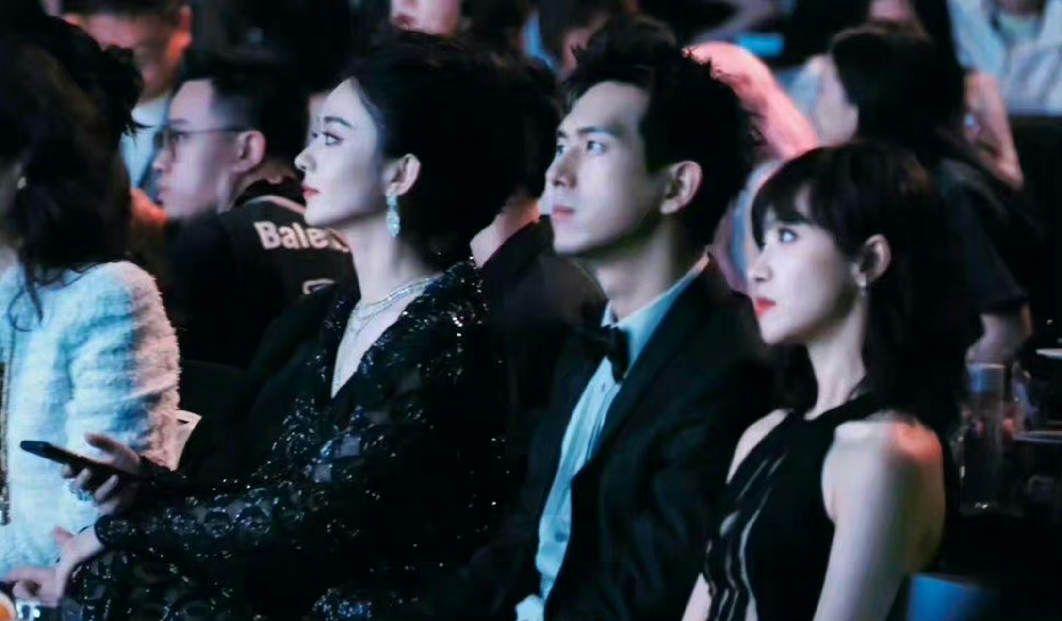 赵丽颖,李现,宋茜的芭莎内场同框图,谁赢了?