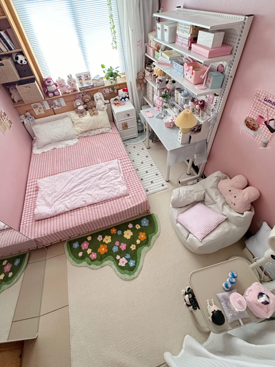 其实大家都知道根本回不到从前,生活渐渐洗牌共同话题越来越少,每分开