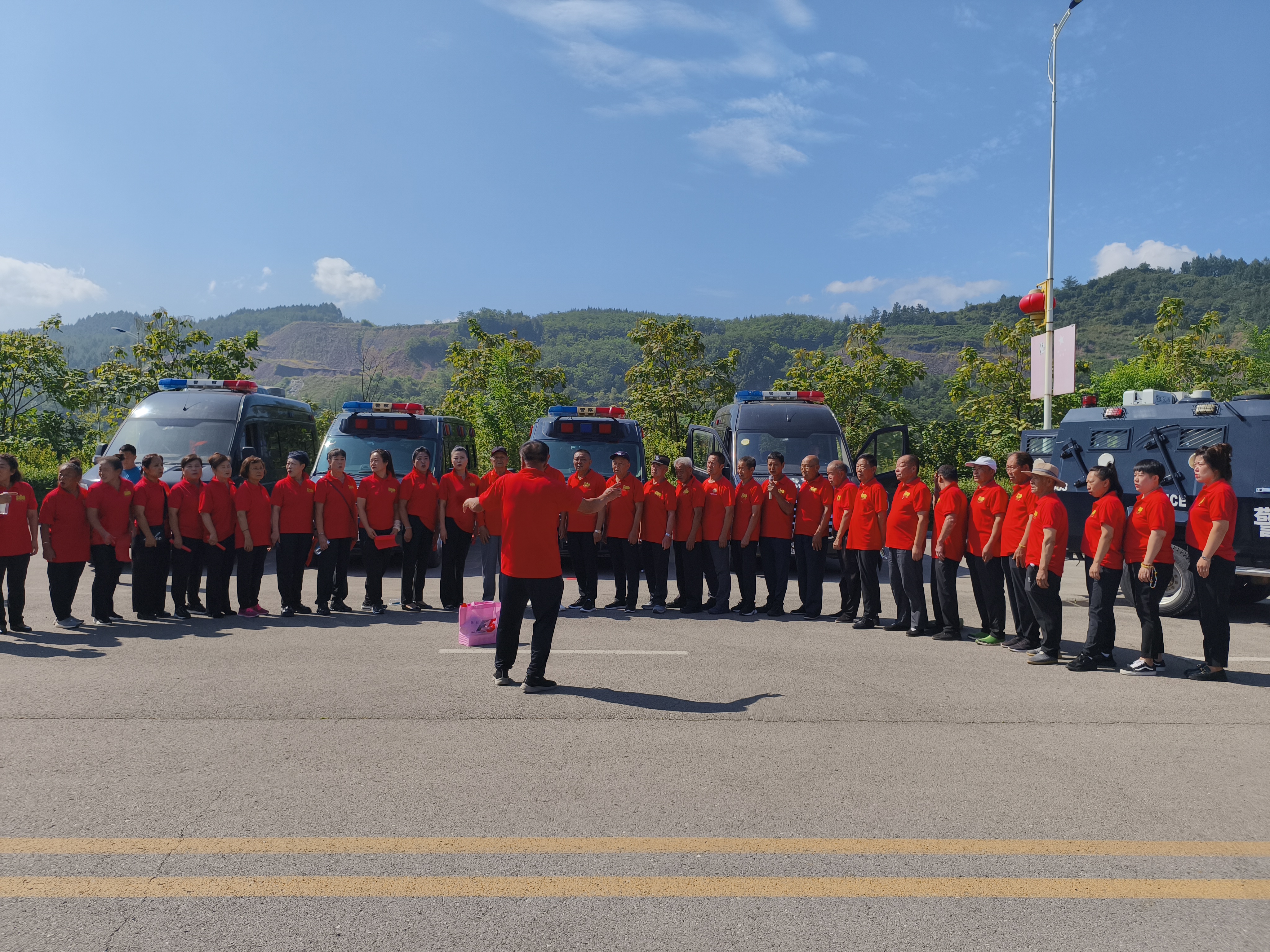 "童心永向党,从小树雄心"爱国主义教育主题党日活动
