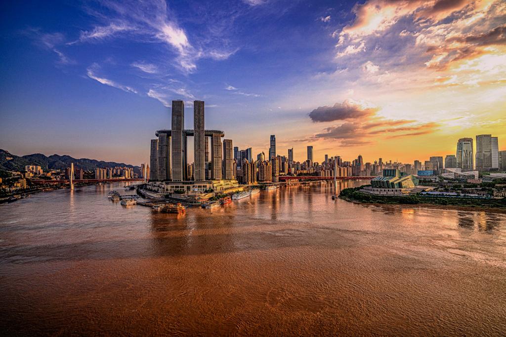 之旅 90朝天门 99重庆市渝中区长江滨江路朝天门广场 92开放