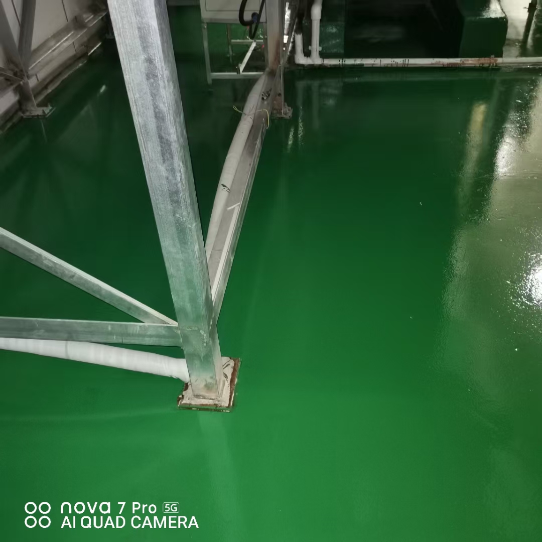 南充：网友反映小区车库与商业还未竣工！部分回复商铺未对外出售