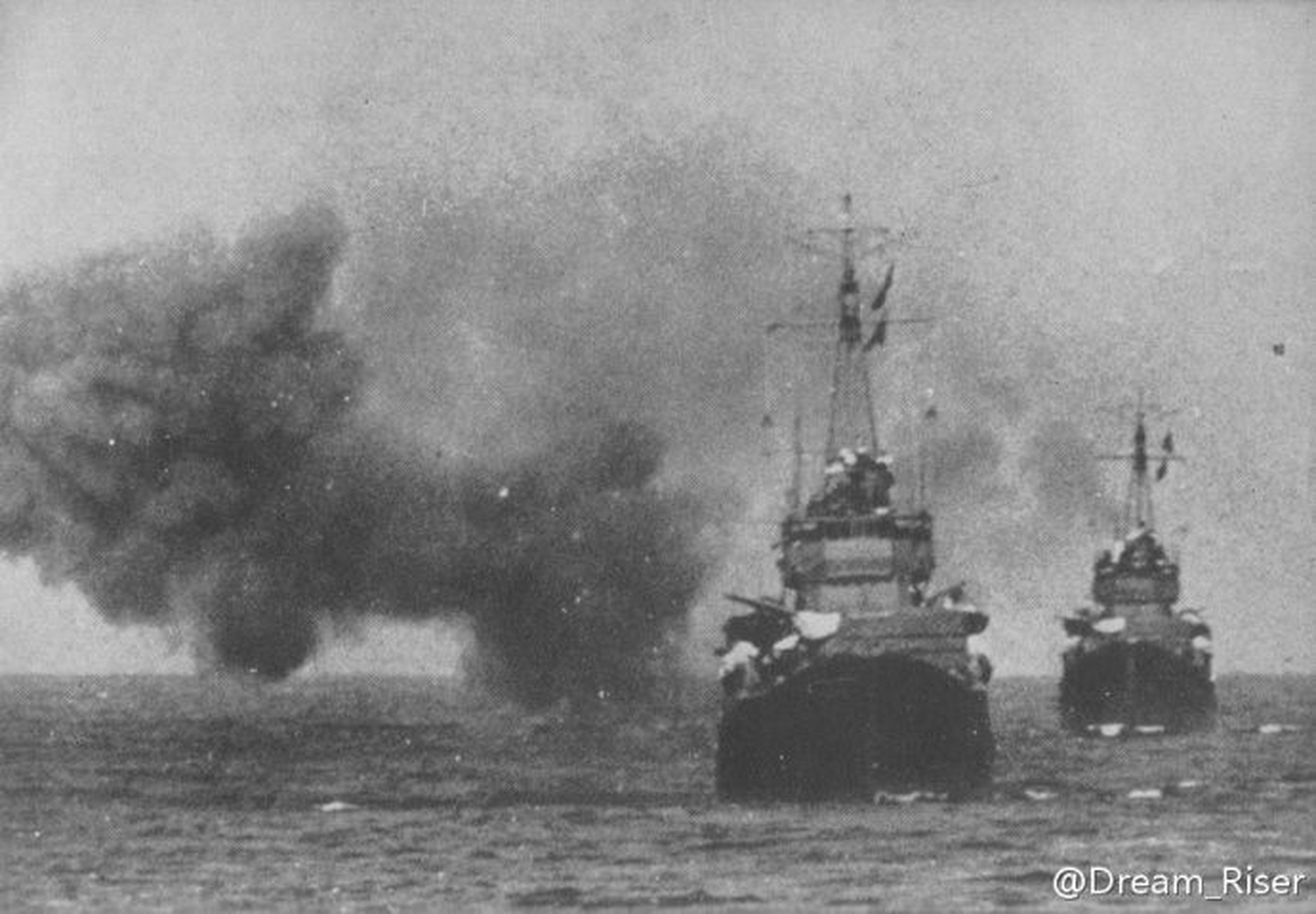 日本联合舰队战舰2 白露级是针对初春级驱逐舰的某些缺点而重新设计的