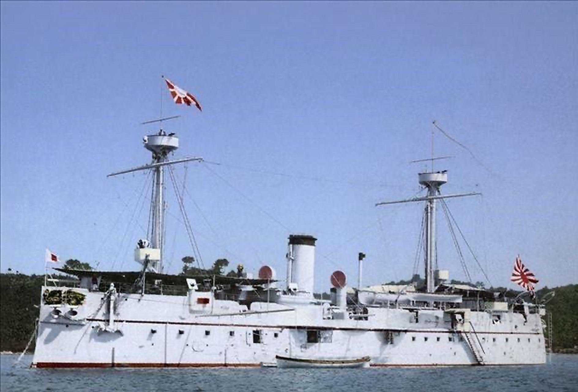 田级轻巡洋舰 龙田号轻巡洋舰是日本史上最早的轻巡洋舰天龙级的二号