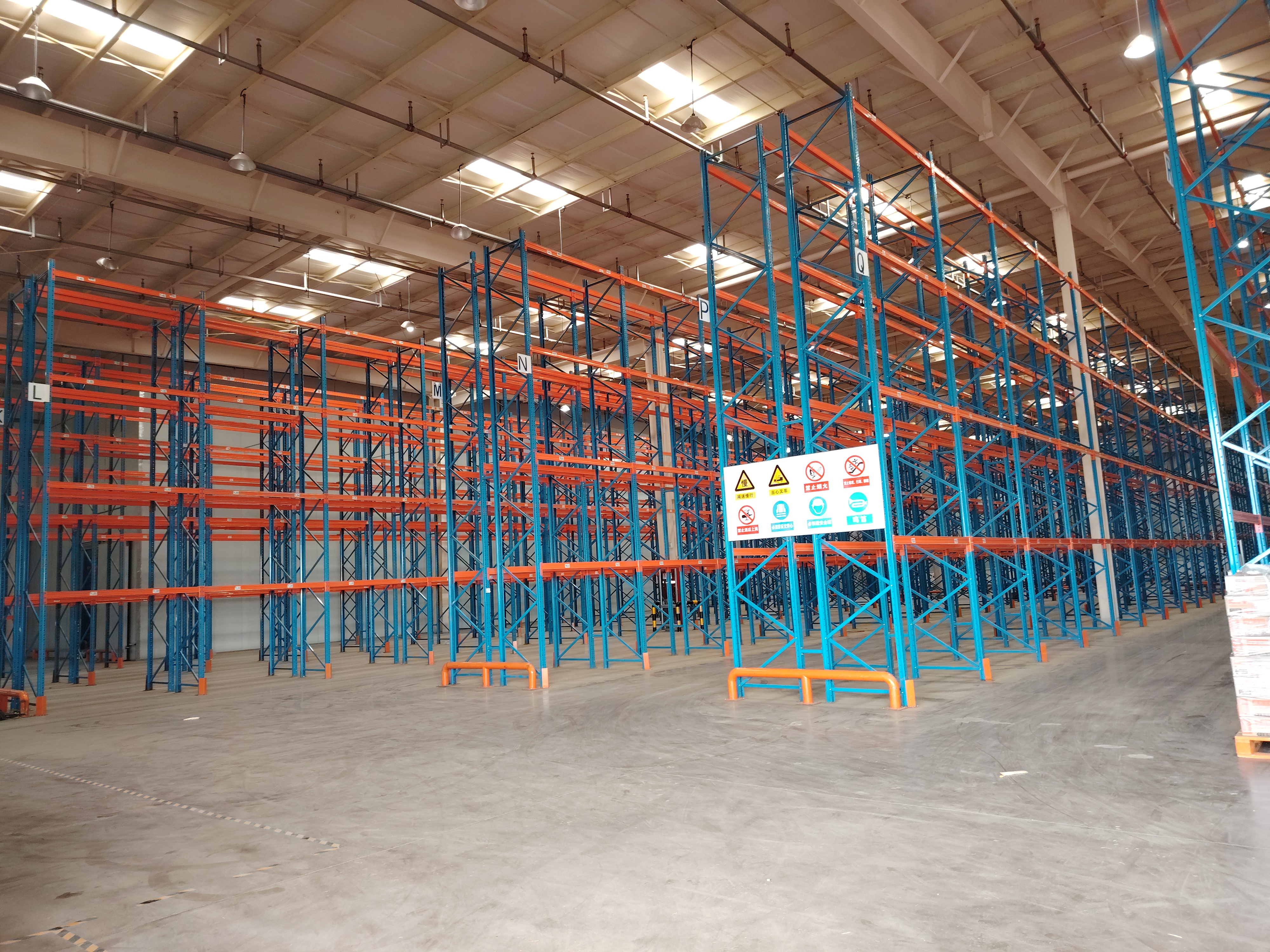 专业定做各种尺寸高位托盘货架