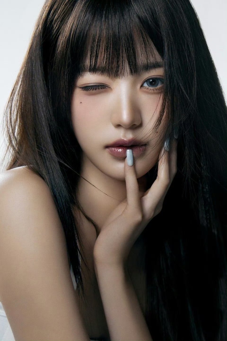 每次看都会被惊艳到 女神就是简简单单的黑发造型也好看