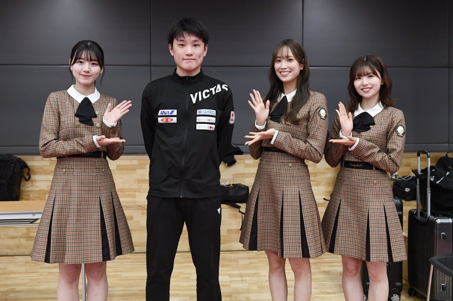 张本智和,伊藤美诚,篠塚大登与日向坂46成员91 676767