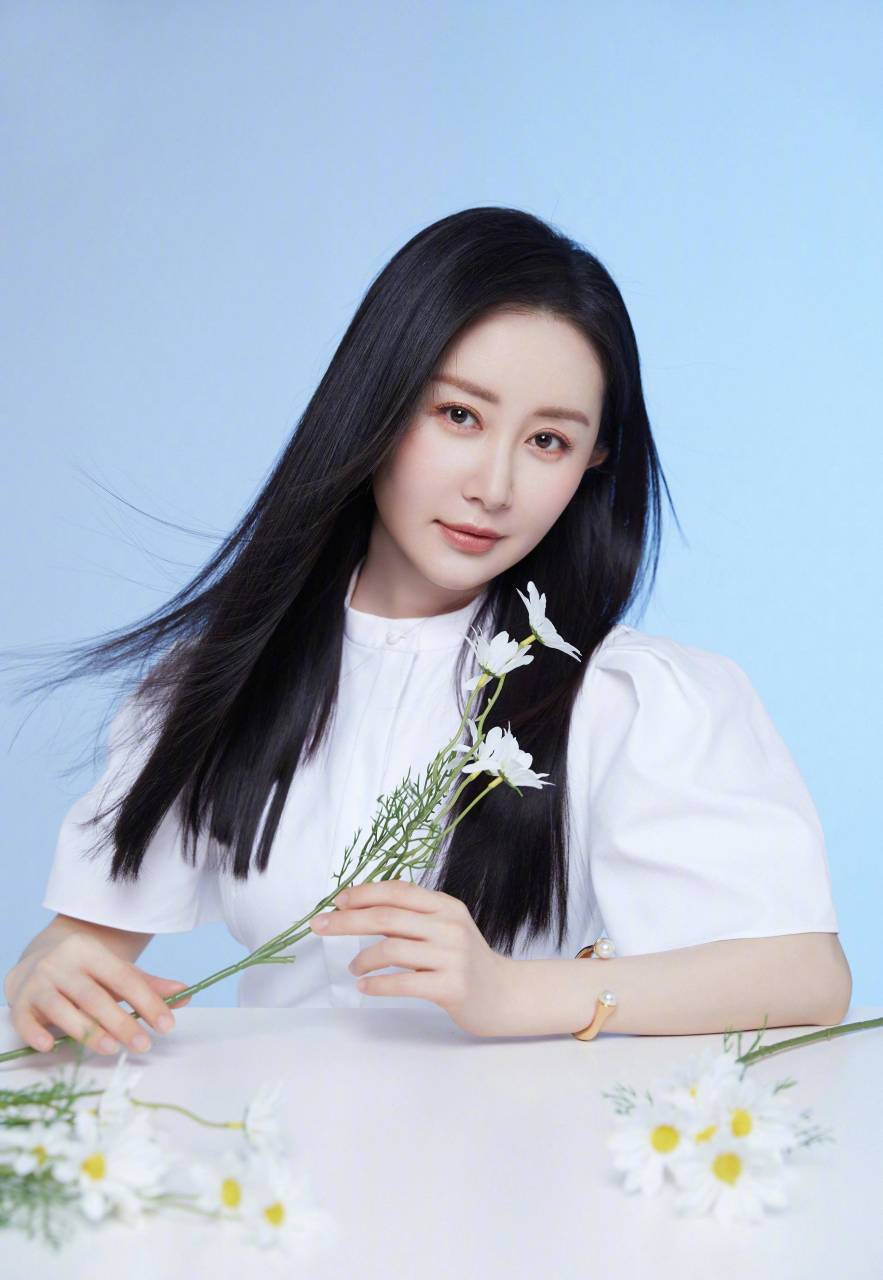 赵丽颖,杨幂,杨颖,刘诗诗,刘亦菲,舒畅六位最受欢迎的85后女明星,哪个