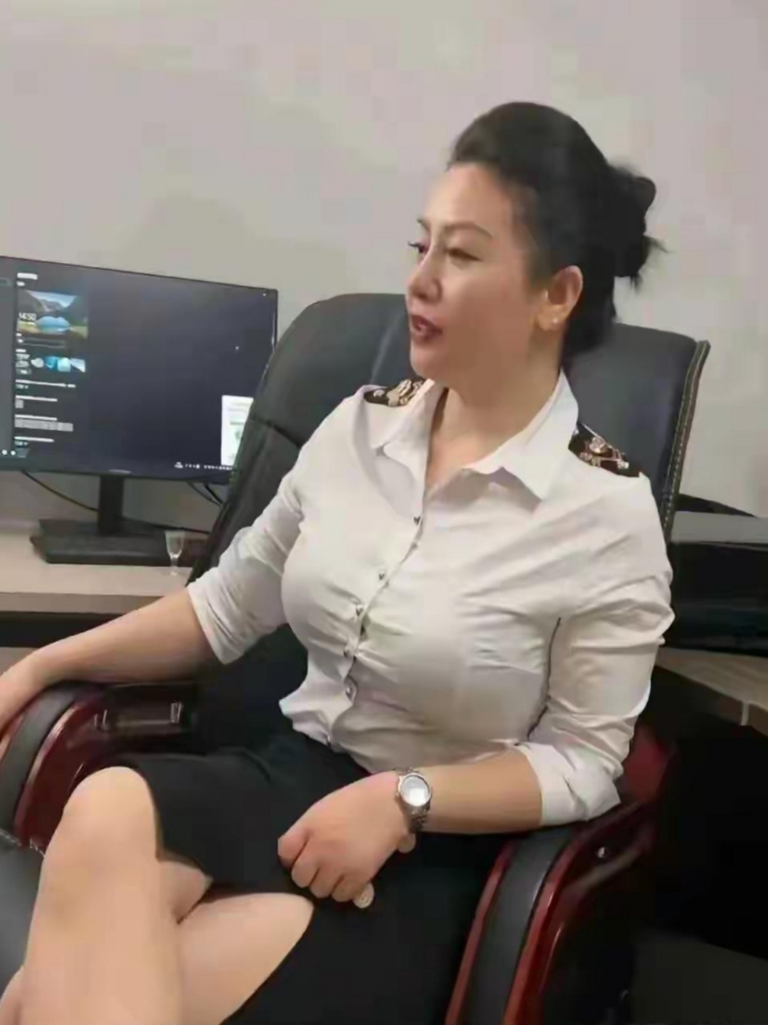娇妻办公室伺候领导