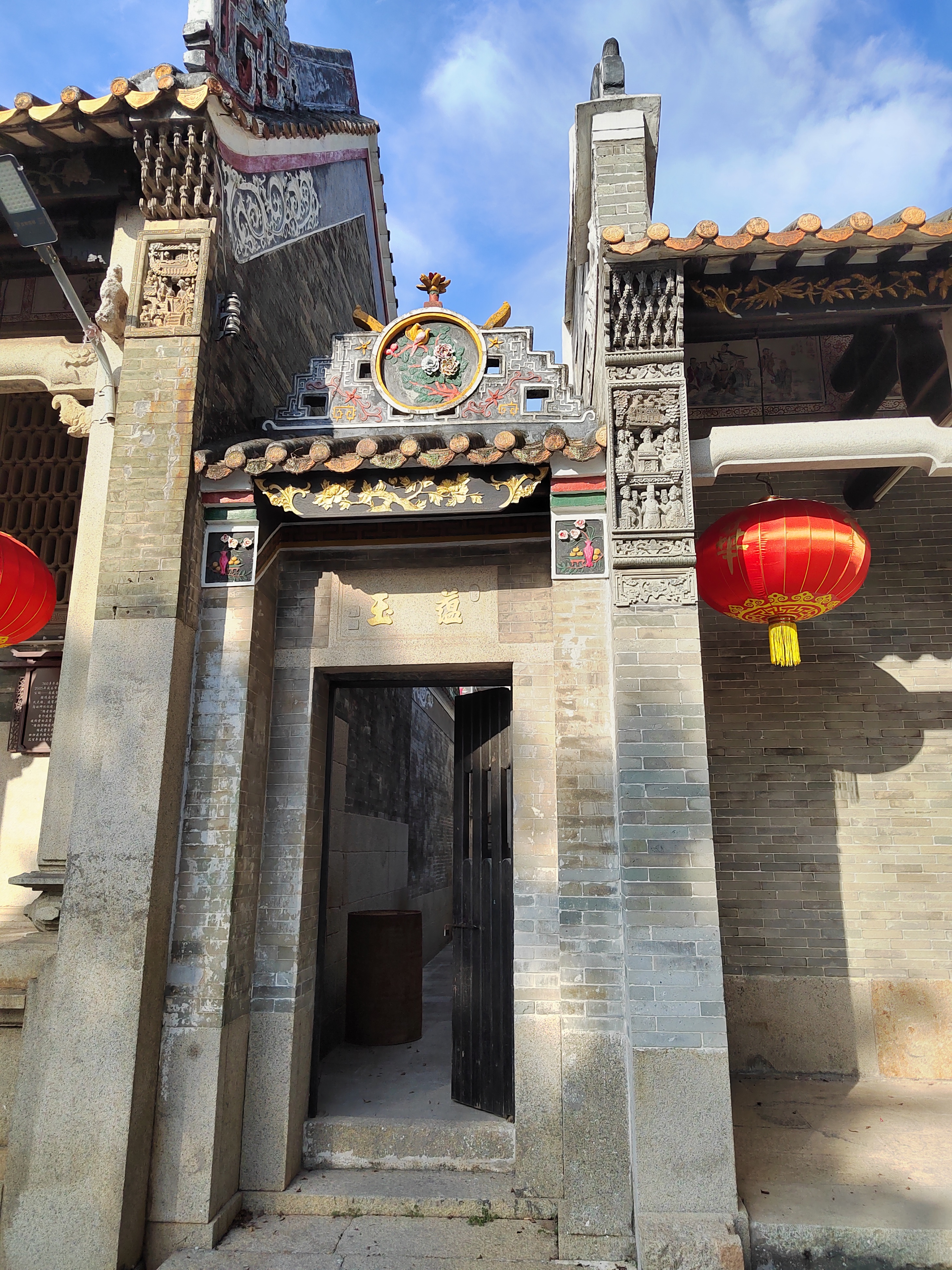 大学城里的南亭村祠堂,南亭渡口,渡口已经停用,以前这里的人出去是