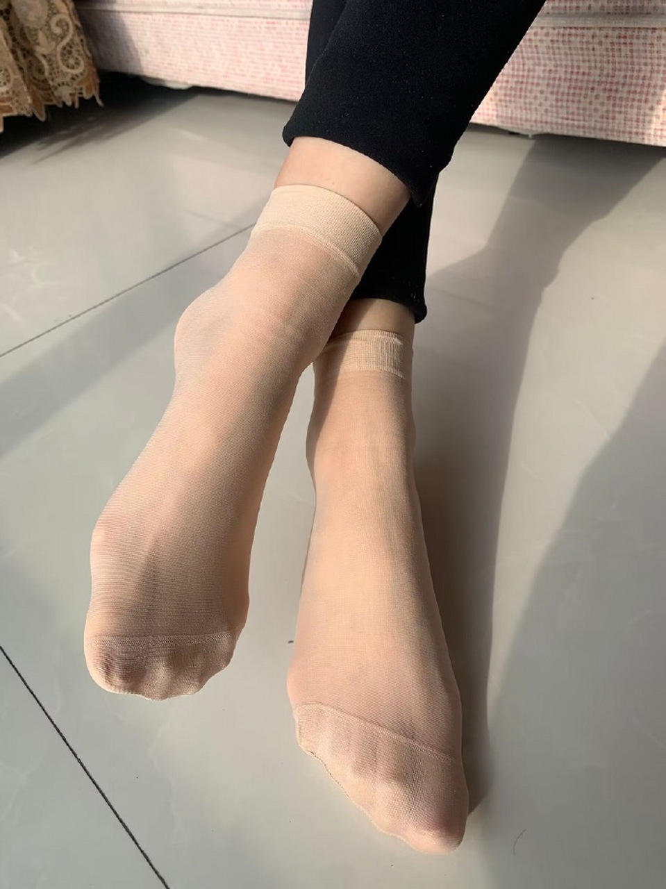 这种脚尖加固的短丝袜,已经不再适合年轻人了